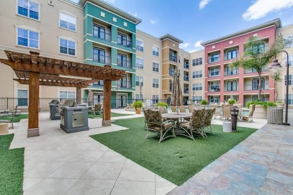 Modern Condo Near Texas Medical Center W Free Parking Хюстън Екстериор снимка
